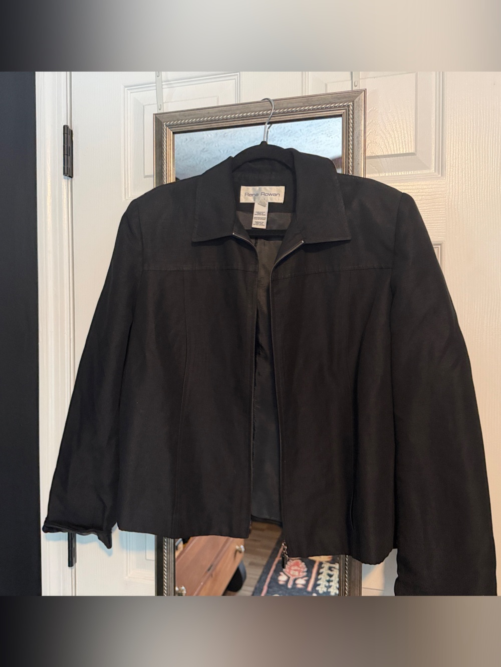 Women’s Black Zip-Front Linen Jacket